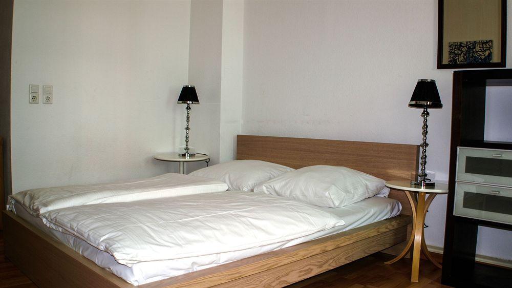 Midi Inn Parkhotel Mitte Berlin Exterior photo