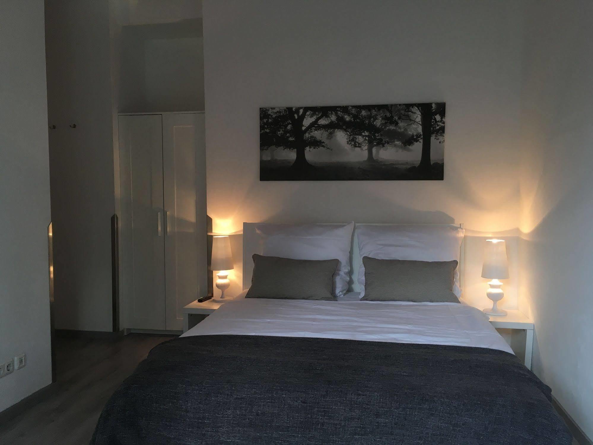 Midi Inn Parkhotel Mitte Berlin Exterior photo