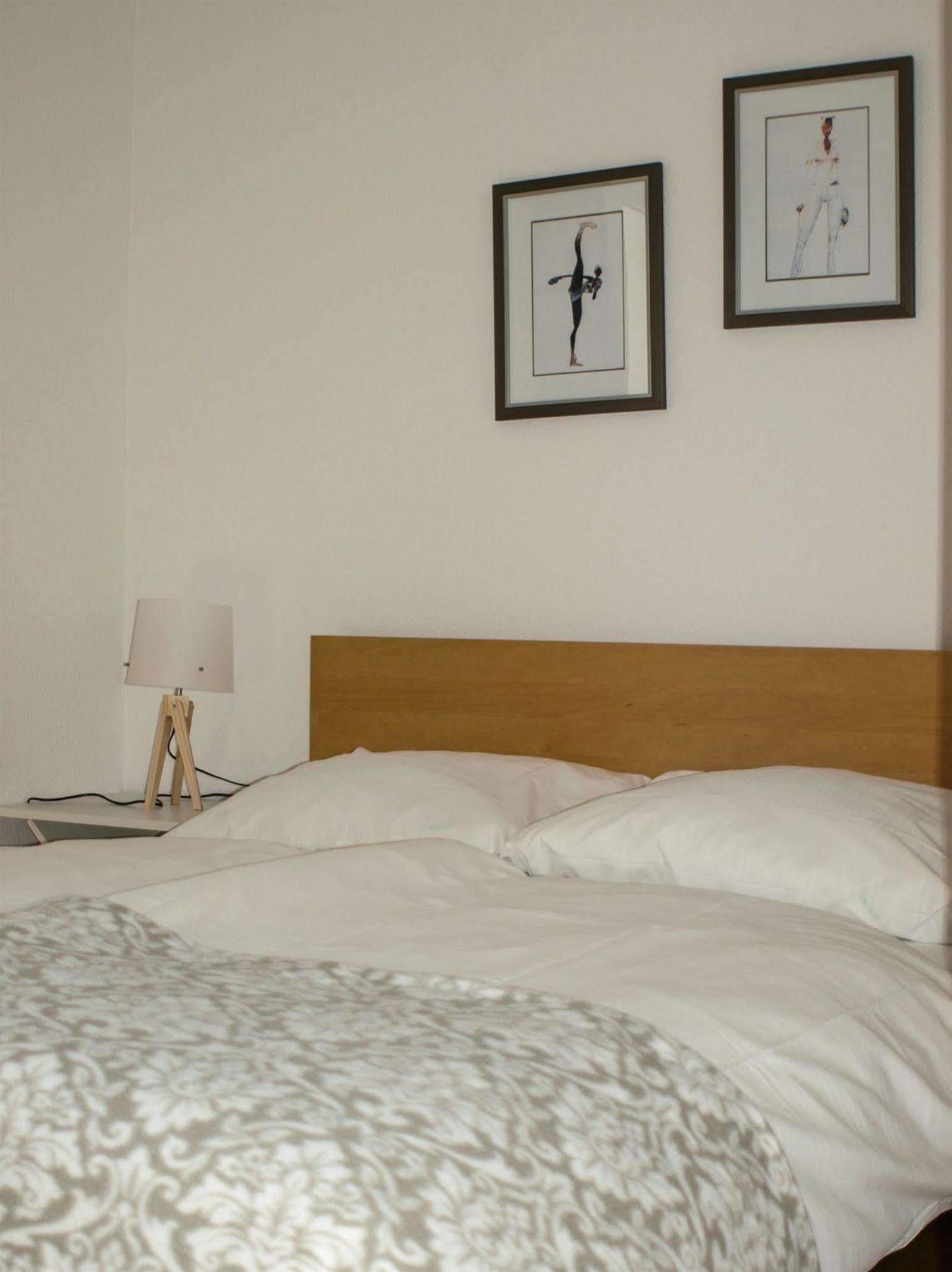Midi Inn Parkhotel Mitte Berlin Exterior photo